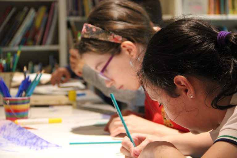 Haikus para la flor que vuela